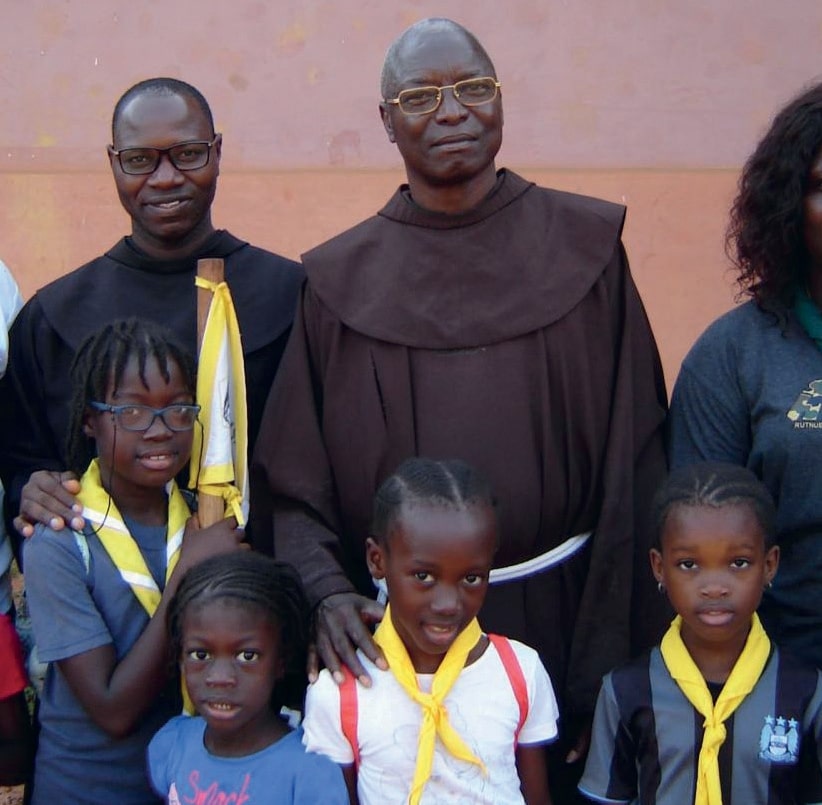 FR. JORGE È GUARDIANO DEL SEMINARIO
E MAESTRO DEGLI STUDENTI