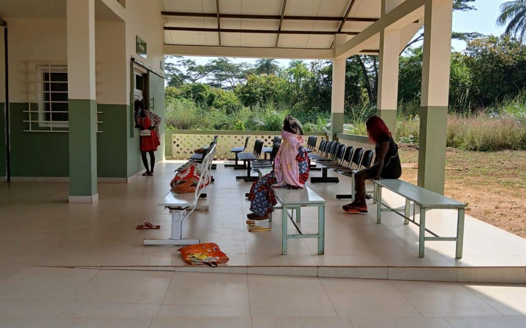 Il laboratorio di analisi dell’ospedale di Cumura in Guinea Bissau