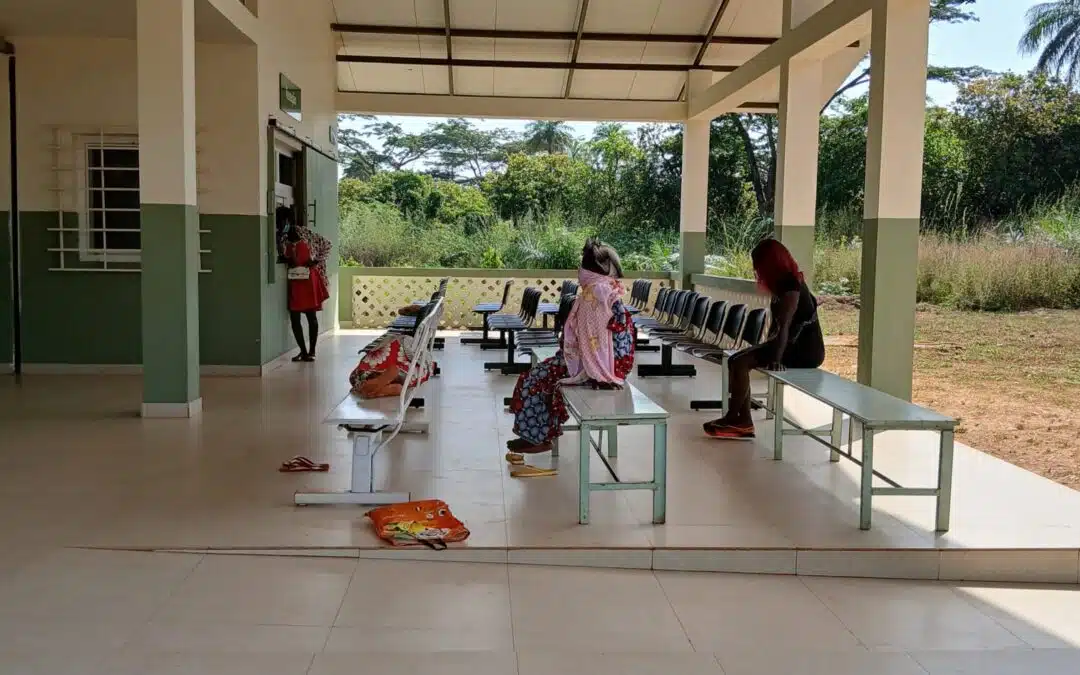 Il laboratorio di analisi dell’ospedale di Cumura in Guinea Bissau